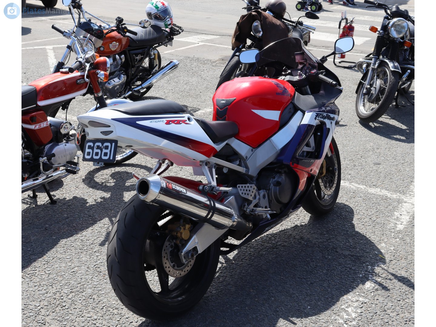 6681, Honda CBR Series 900RR (SC44/929), 2000–2001