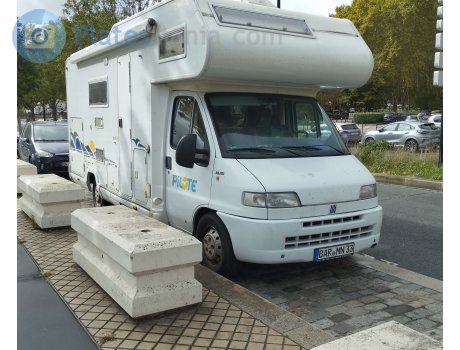 BAR MN 33, Pilote D/F-Series