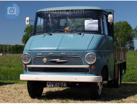 UN-42-74, Opel Blitz