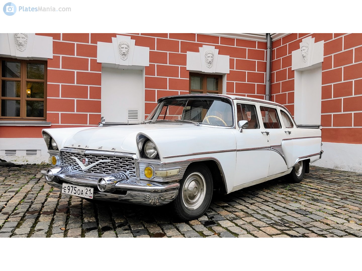 е 975 оа 21, GAZ 13 Чайка 13/13А Sedan, 1957–1981