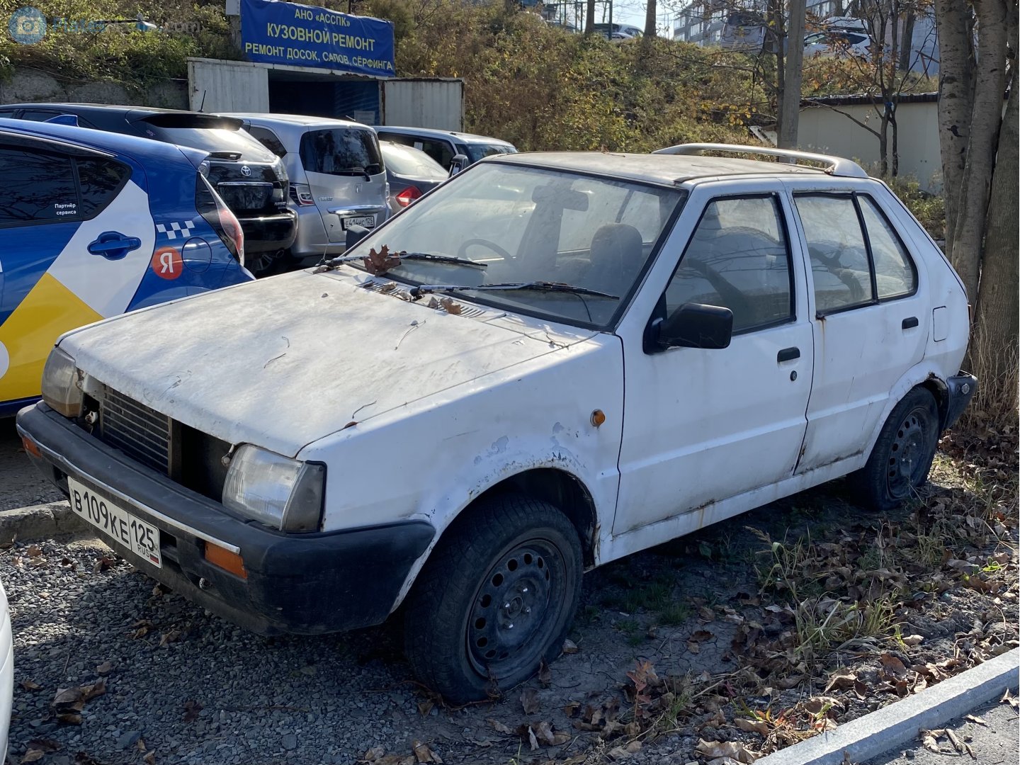 в 109 ке 125, Nissan March 1st gen 5-door Hatch (K10), 1982–1992