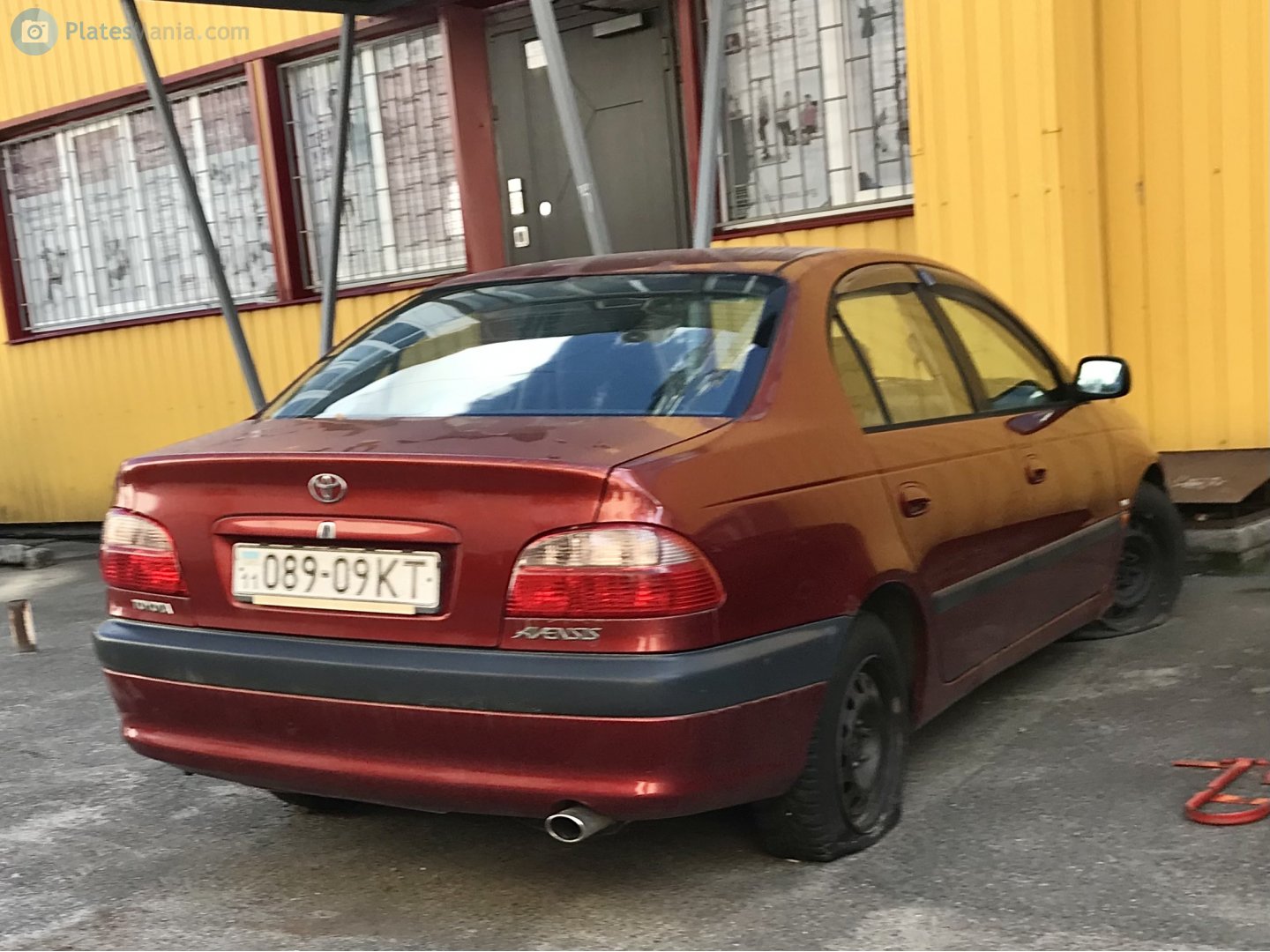 11 089-09 KT, Toyota Avensis 1st gen Sedan (T220), 1997–2003