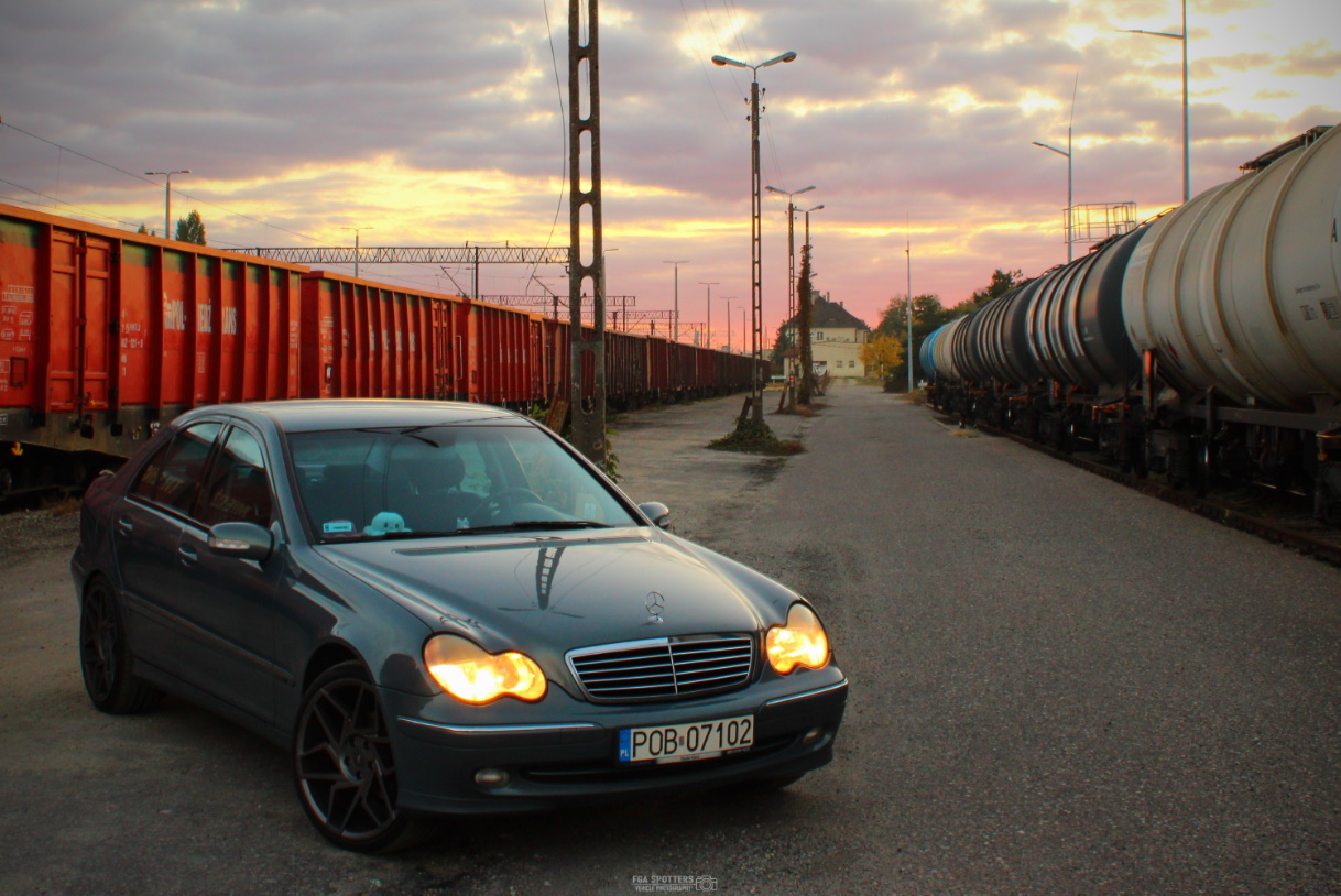 POB 07102, Mercedes-Benz C-Klasse 2nd gen Sedan (W203), 2000–2007