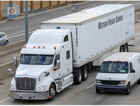 AL11670, Peterbilt 587