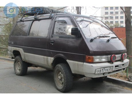 у617ук25, Nissan Vanette Largo