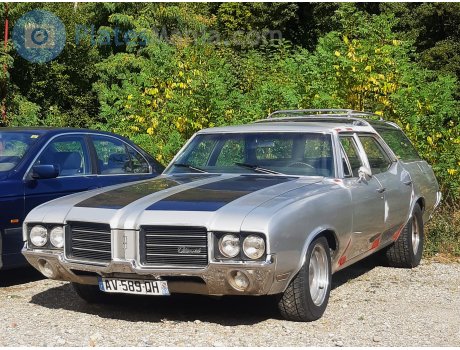 AV-589-QH, Oldsmobile Vista Cruiser
