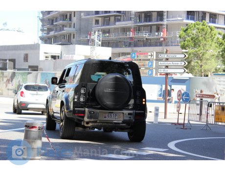 651P, Land Rover Defender