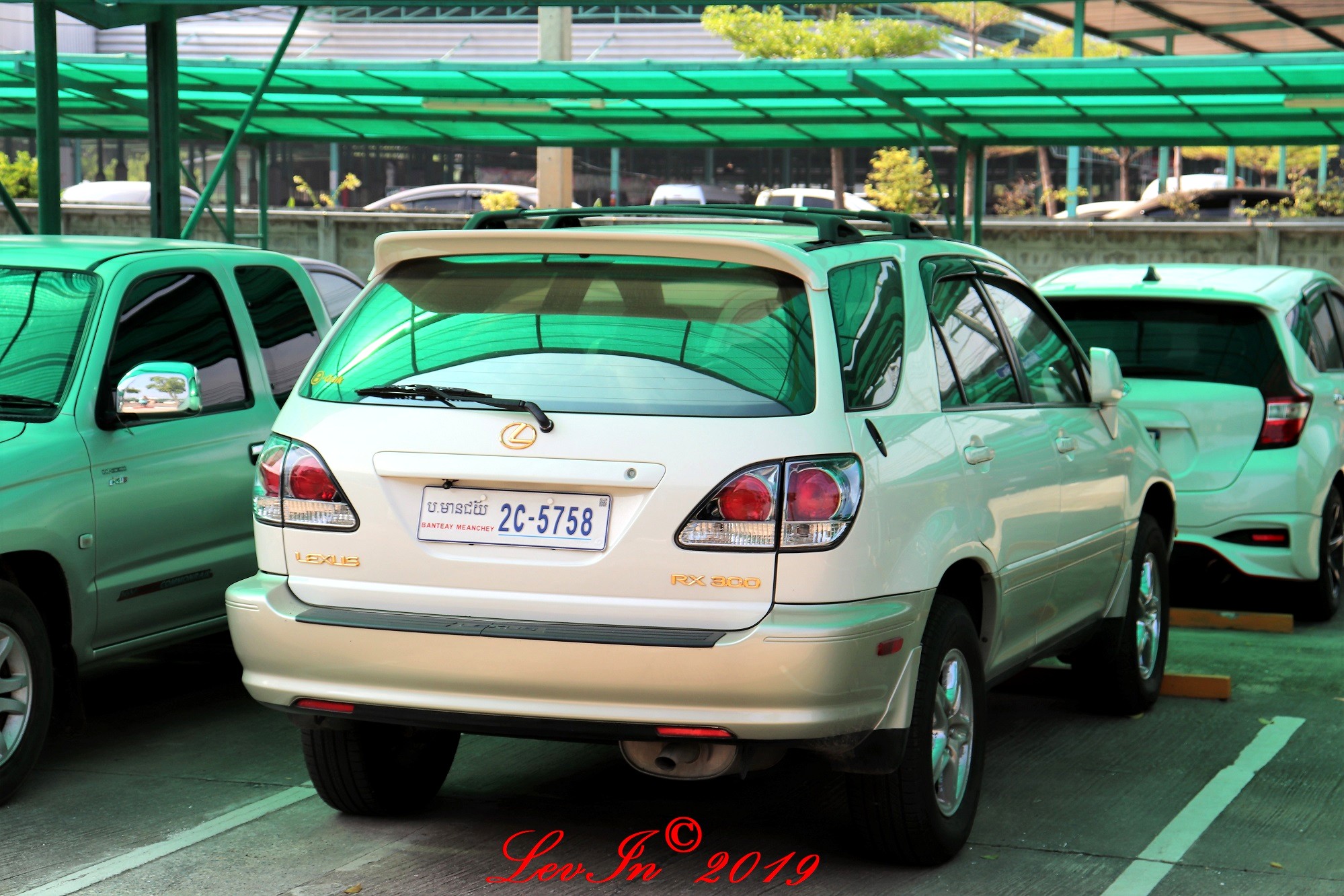 2C-5758, Lexus RX 1st gen (XU10), 1998–2003