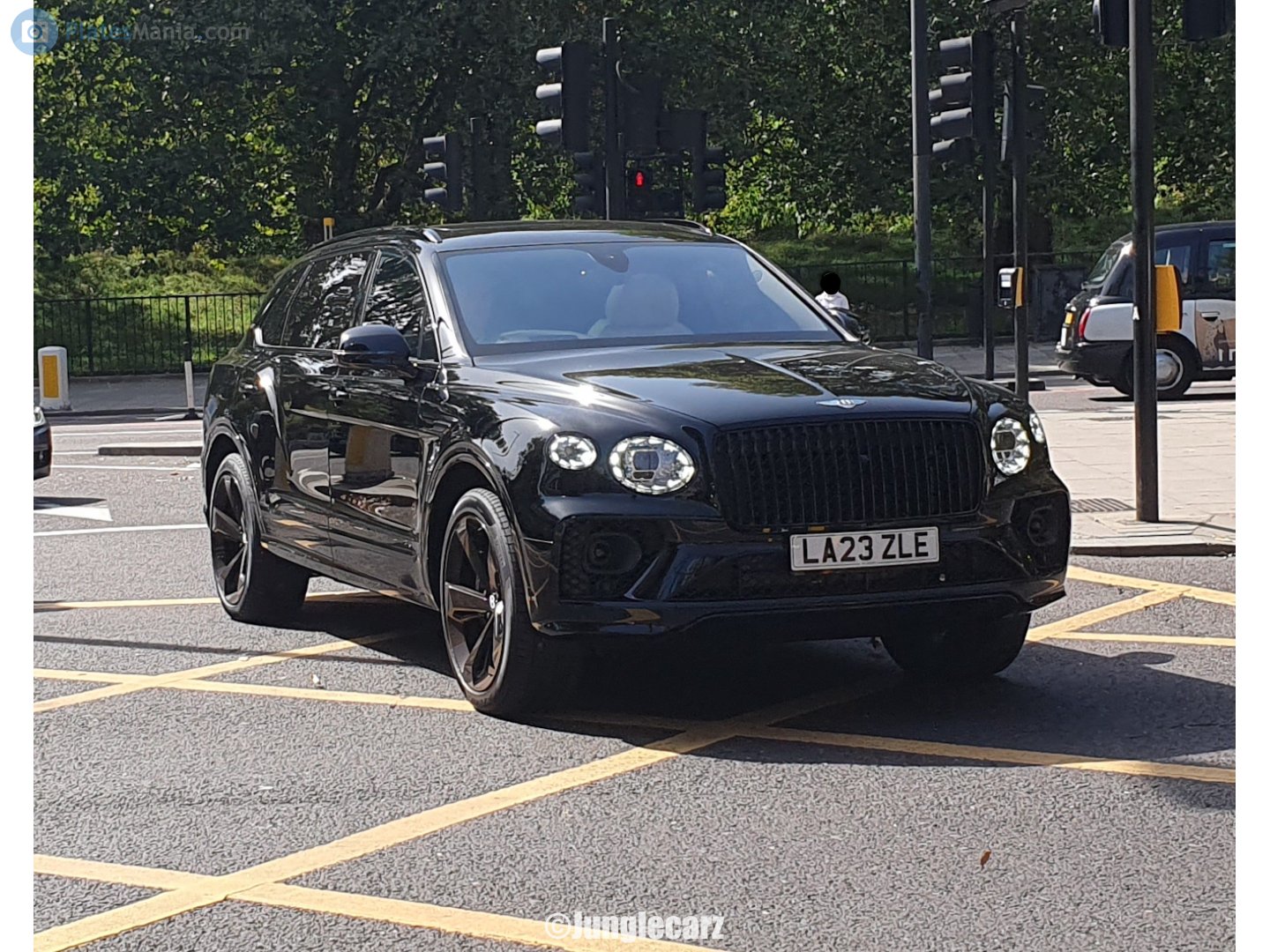 LA23ZLE, Bentley Bentayga 1st gen (PL71), facelift, 2020–