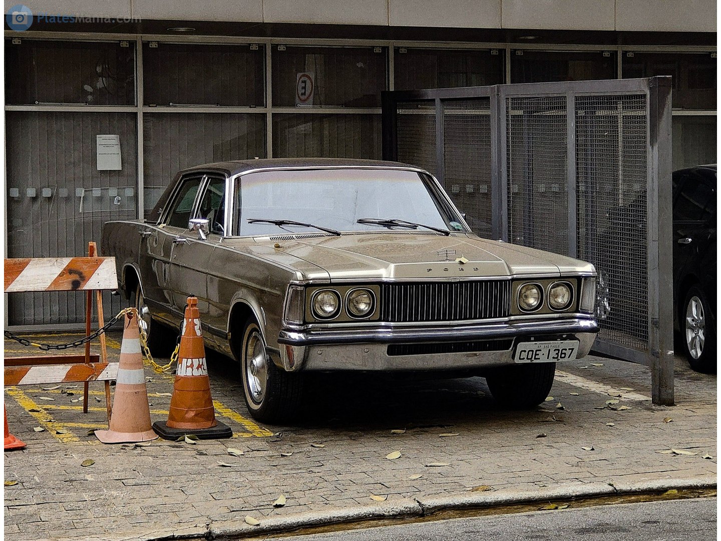 COE-1367, Ford Landau 