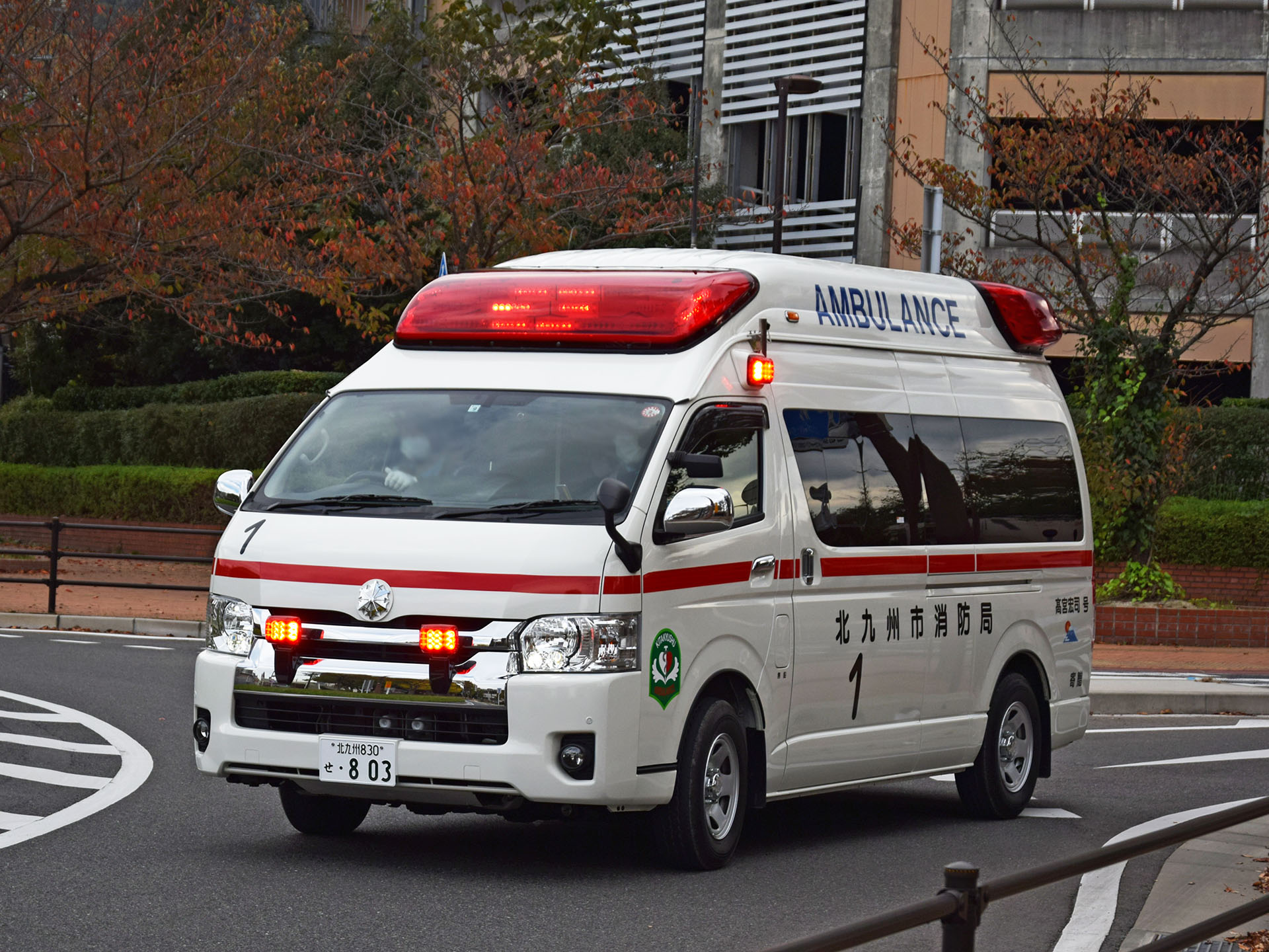 北九州 830 せ 803, Toyota HiAce 5th gen Van (H200), 2004–