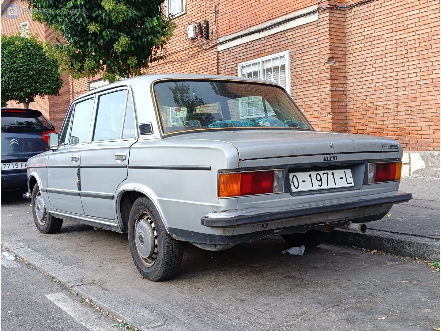 O 1971 L, SEAT 124 2nd gen (FL) Berlina, 1975-1980
