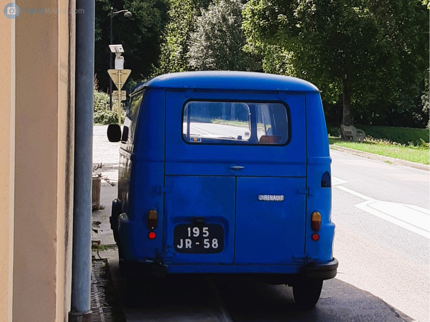 195 JR 58, Renault Estafette 1st gen (X13), 1959–1980