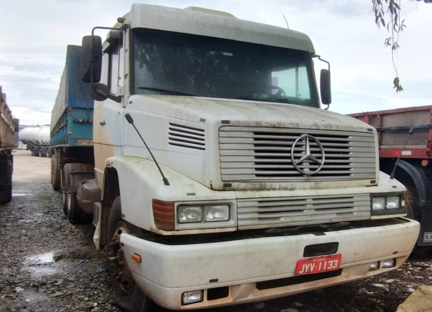 JYV-1133, Mercedes-Benz L/LA-Series Trucks 