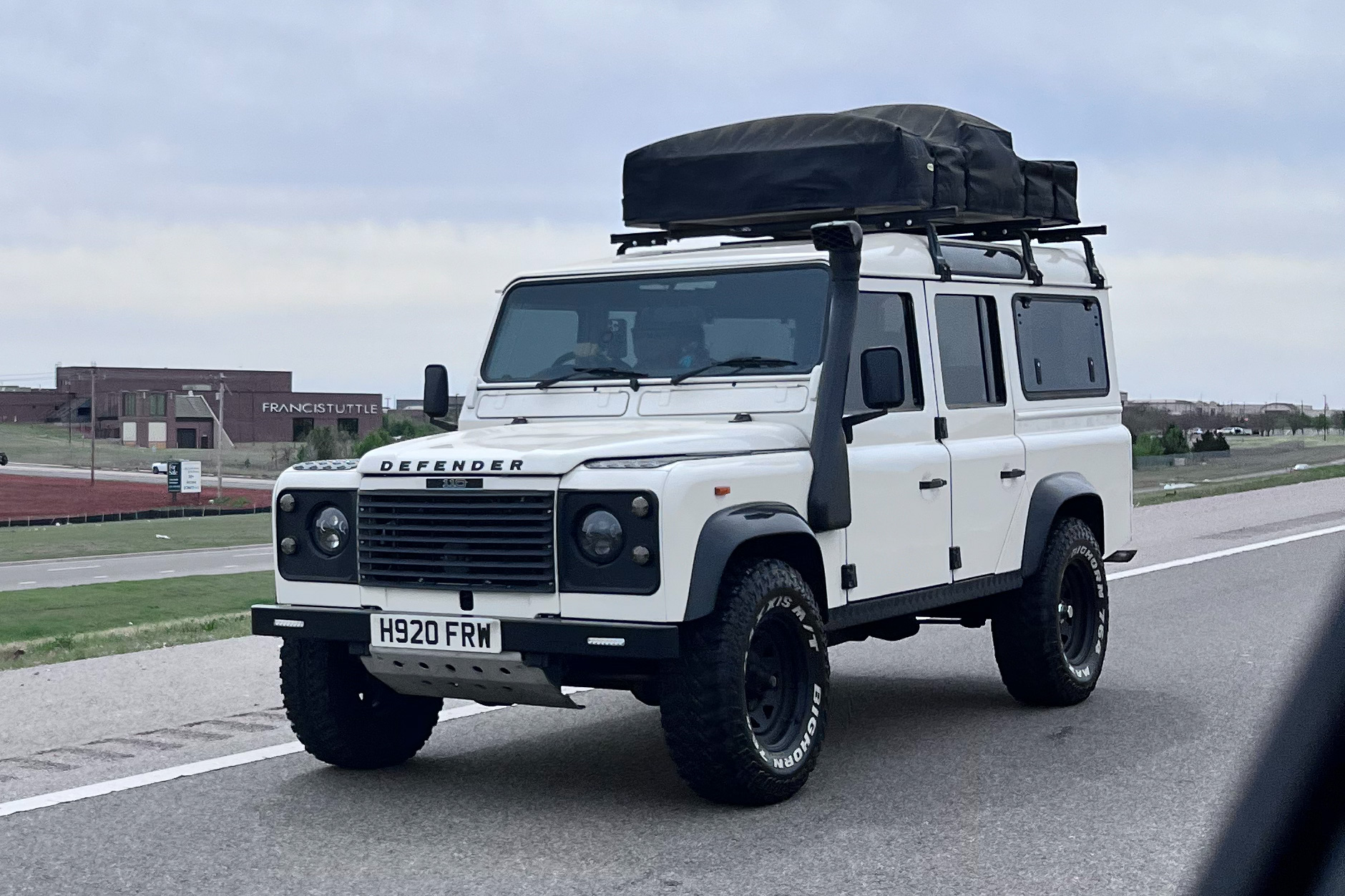 H920FRW, Land Rover Defender 1st gen 110