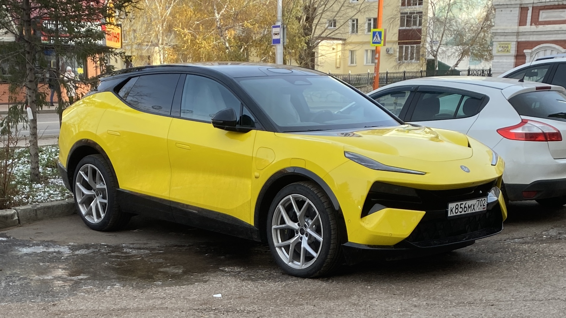 к 856 мх 702, Lotus Eletre 1st gen, 2023–