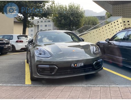 FL 13218, Porsche Panamera