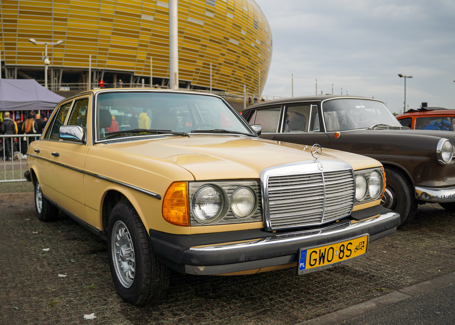 GWO 8S, Mercedes-Benz E-Klasse 200–300 Sedan (W123), 1975­–1986