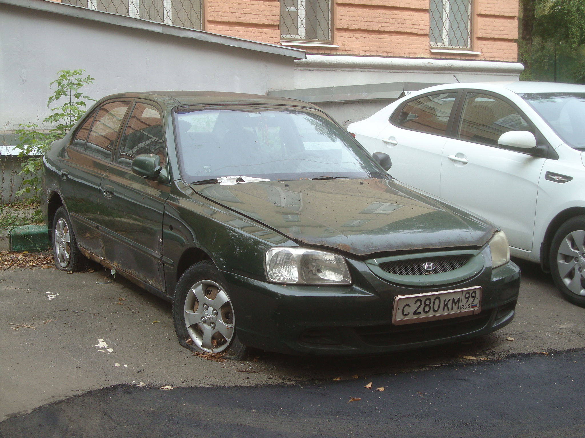 с 280 км 99, Hyundai Verna 1st gen Sedan (LC), 1999–2003