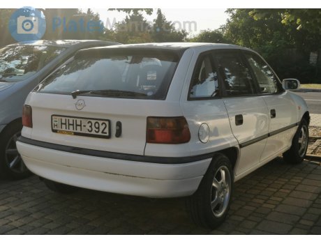 HHH-392, Opel Astra