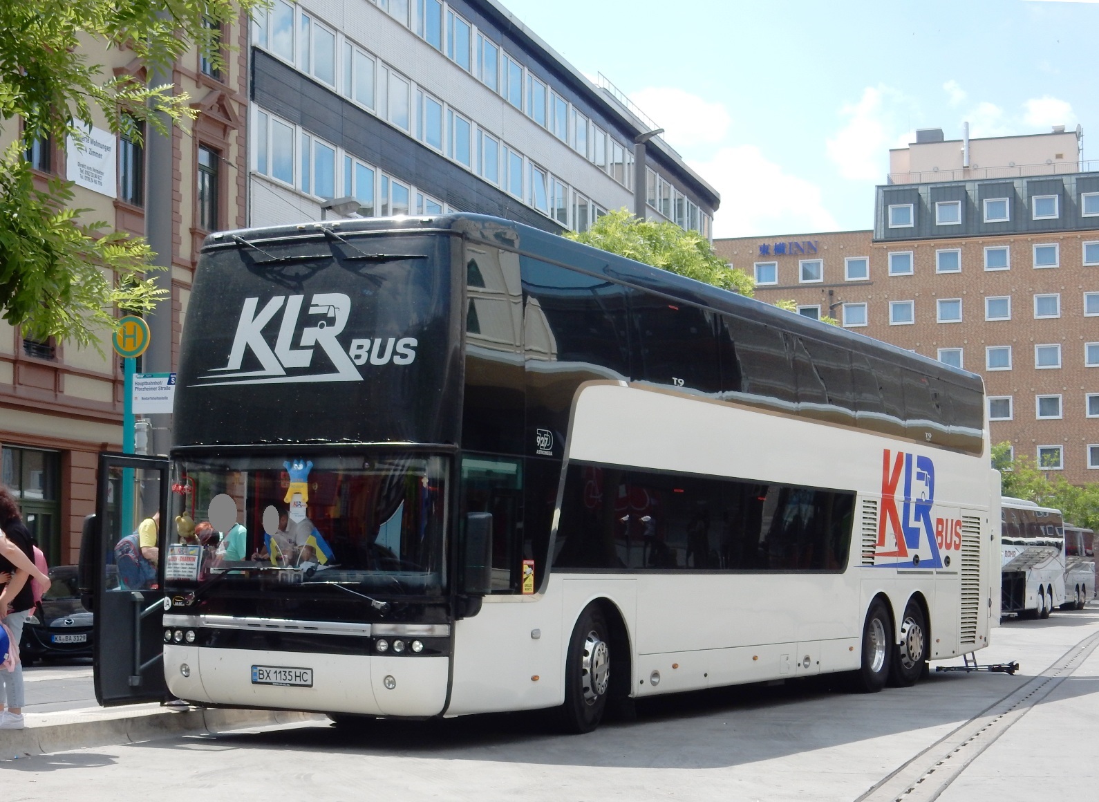 BX 1135 HC, Van Hool TD927 