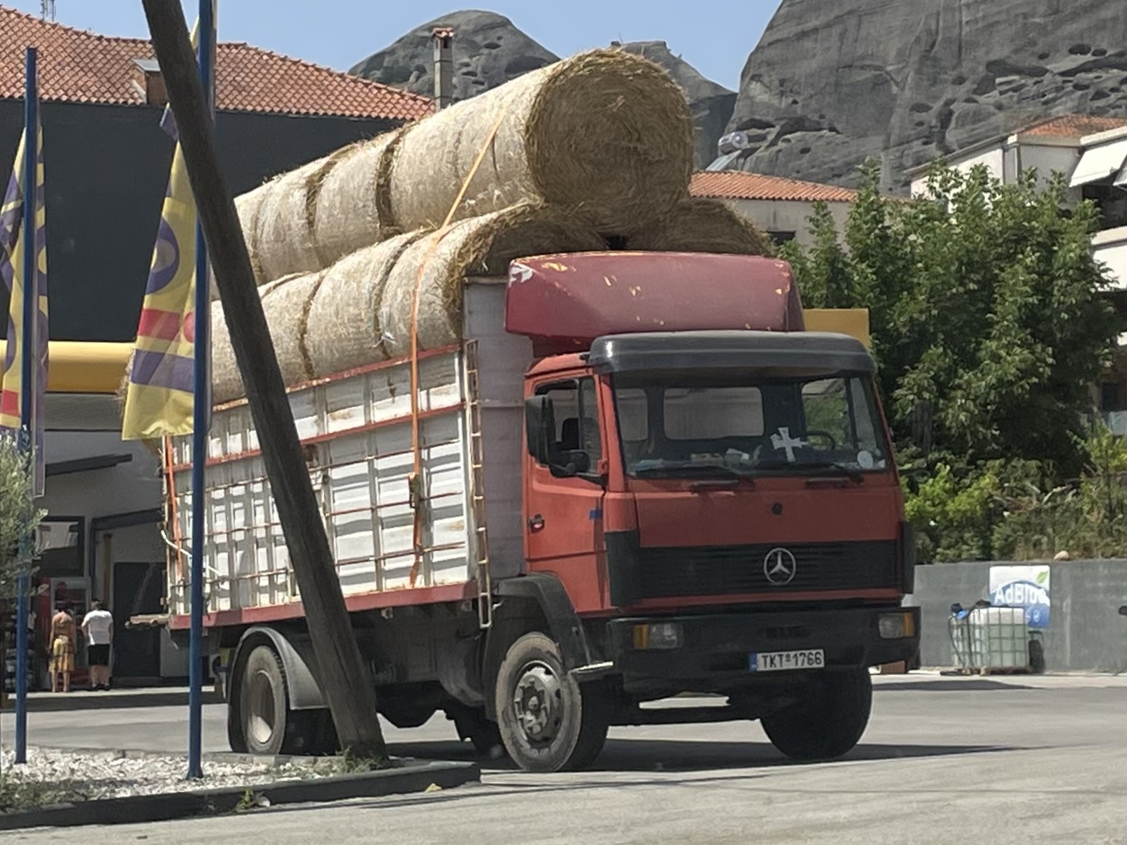 TKT-1766, Mercedes-Benz LK-Series 1st gen, 1984–1998