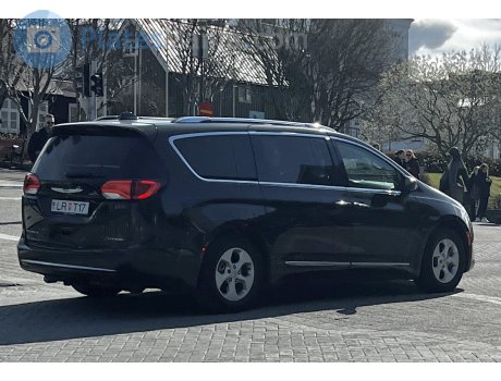 LR T17, Chrysler Pacifica