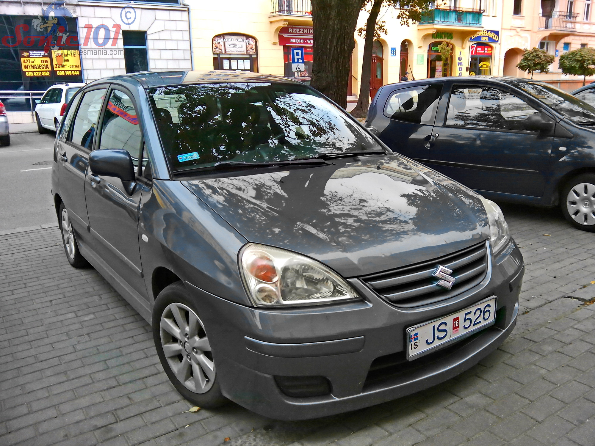 JS 526, Suzuki Liana 1st gen Hatch (RI), 2001–2007
