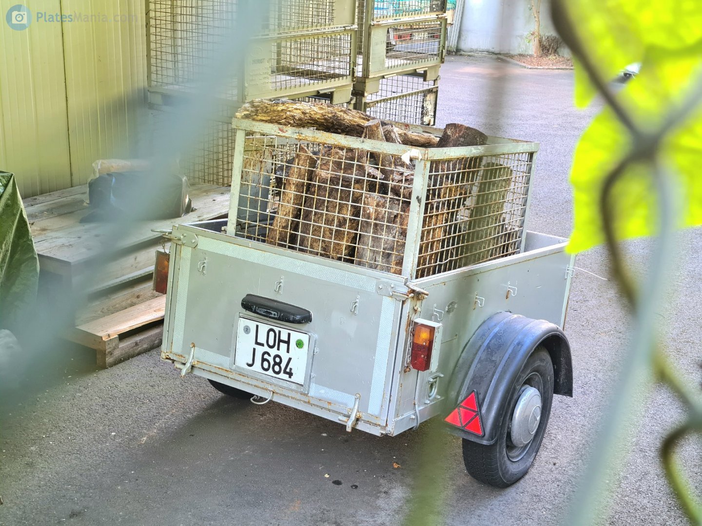 LOH J 684, Regular plates 