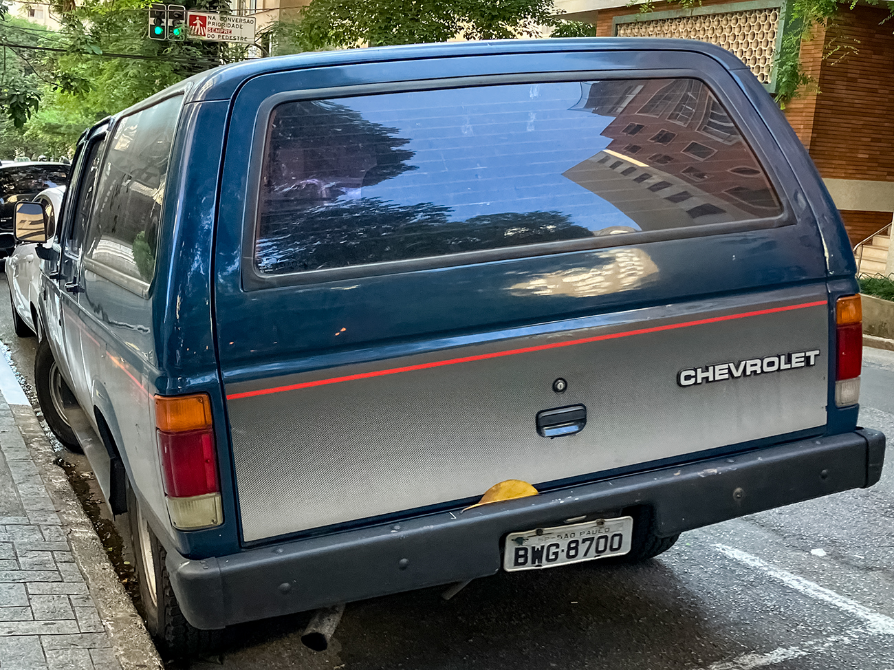 BWG-8700, Chevrolet Veraneio 