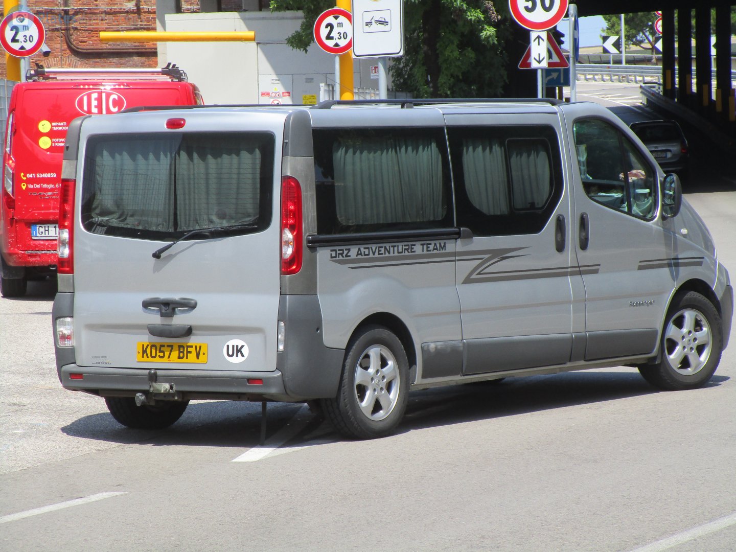 KO57BFV, Renault Trafic 2nd gen (X83), 2001–2014