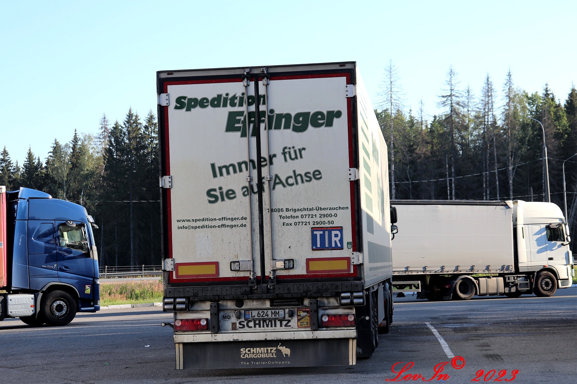 L 624 MM, Schmitz SKO 