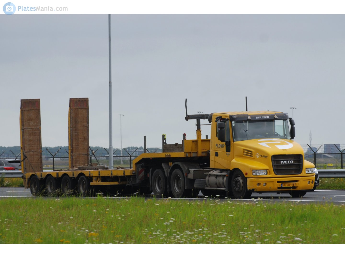 BT-RL-48, Iveco Strator 