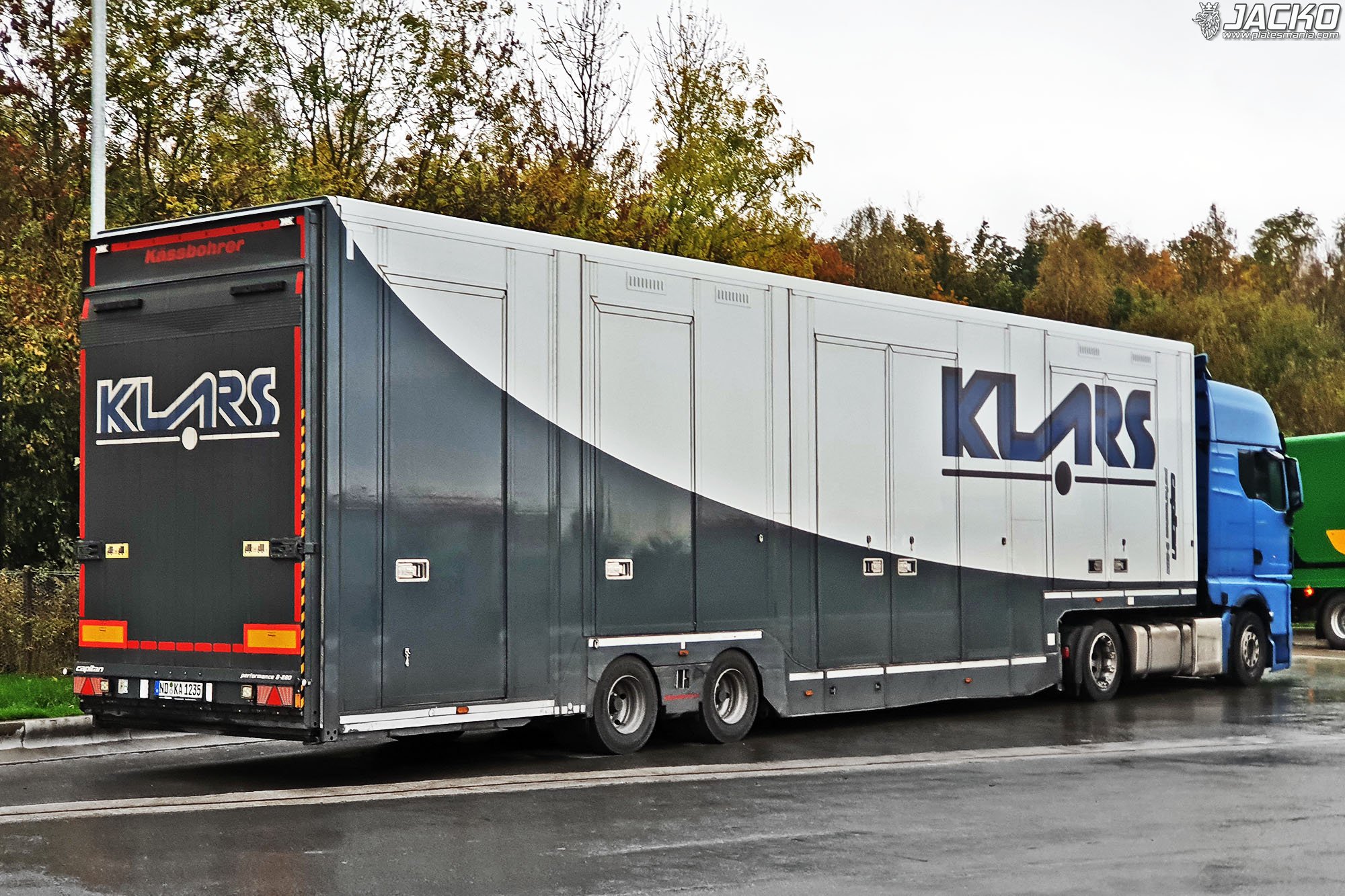 ND KA 1235, Kässbohrer Capitan 