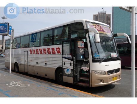 辽A·F9526, Volvo 9800