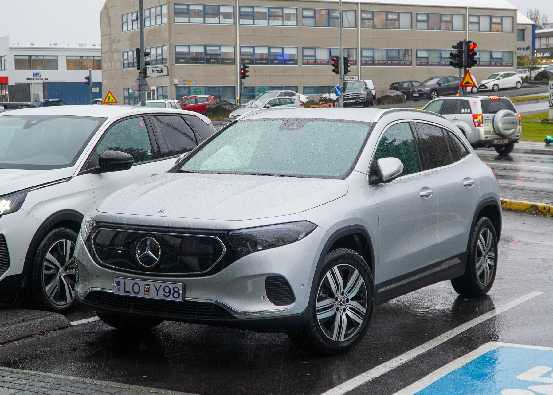 LO Y98, Mercedes-Benz EQA 1st gen (H243), 2021–