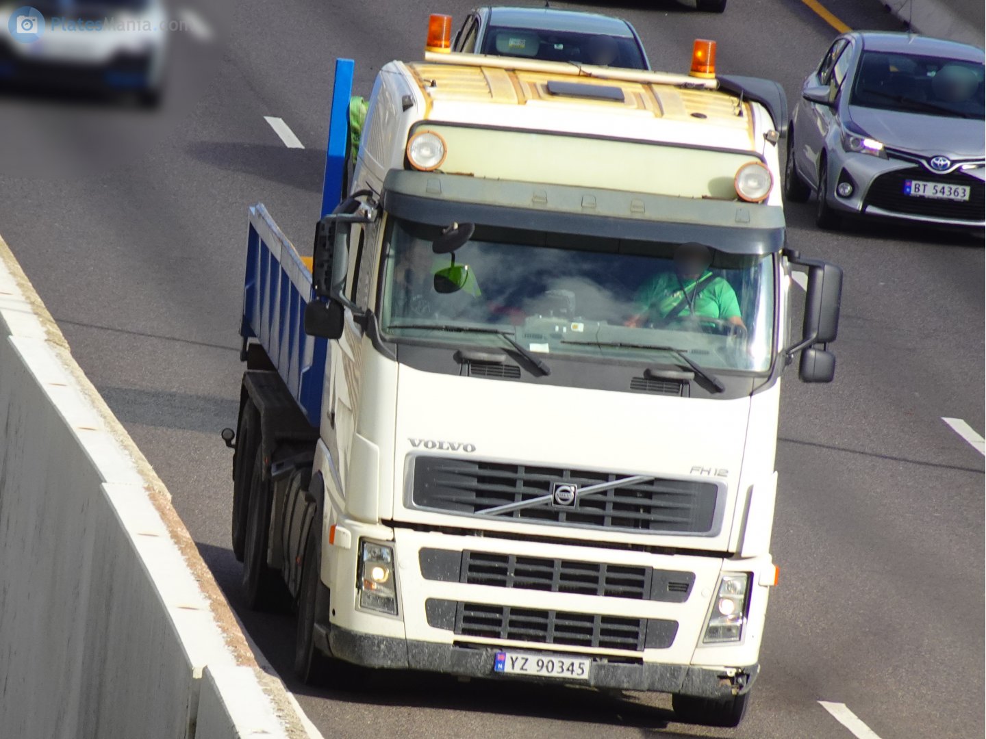 YZ 90345, Volvo FH 2nd gen, 2002–2008