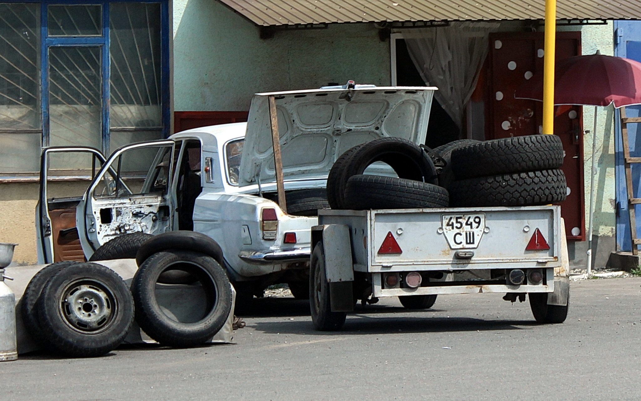 4549 СШ, Trailers (1977) 