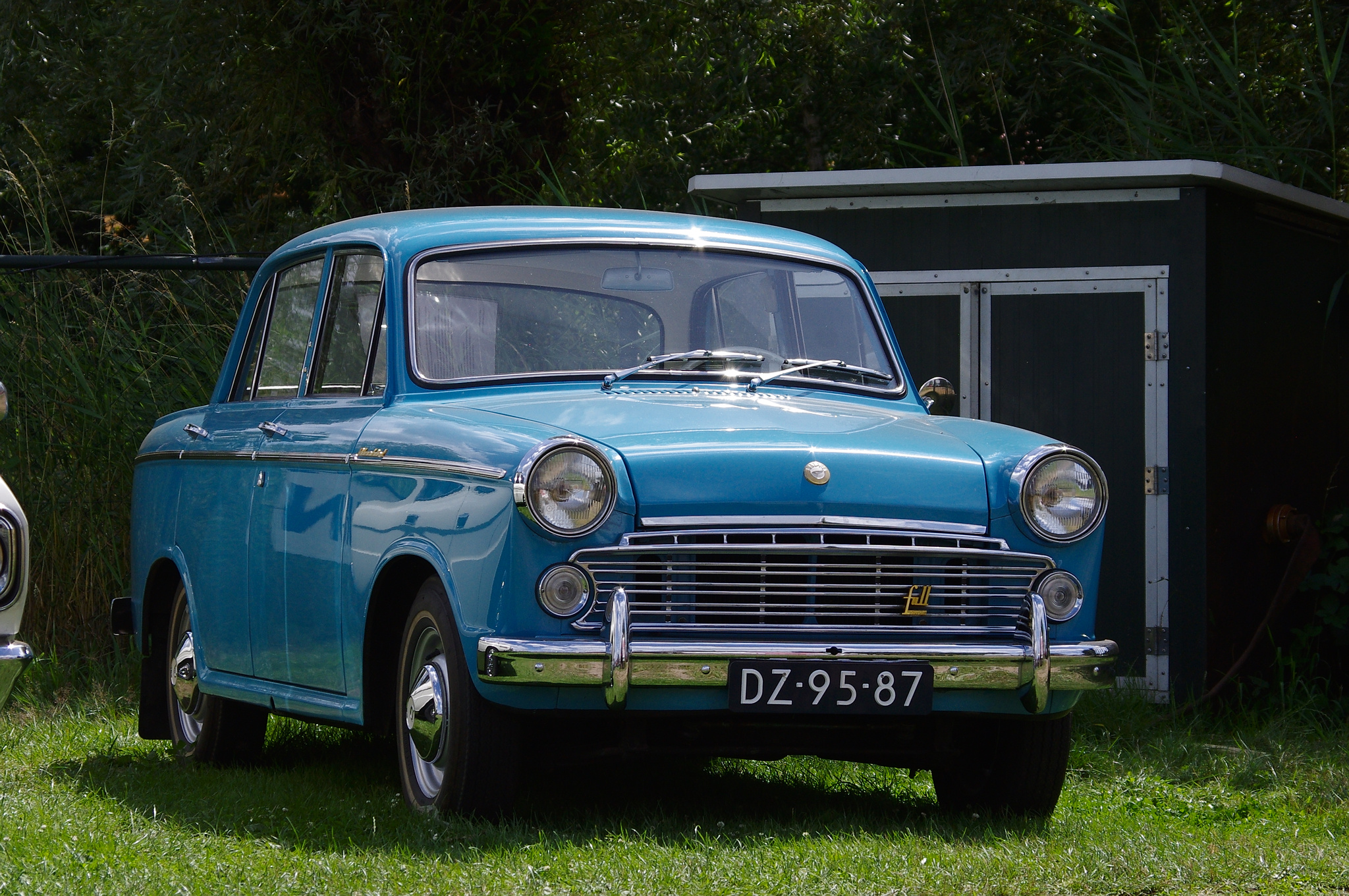 DZ-95-87, Datsun Bluebird 1st gen Sedan (310), 1959–1963