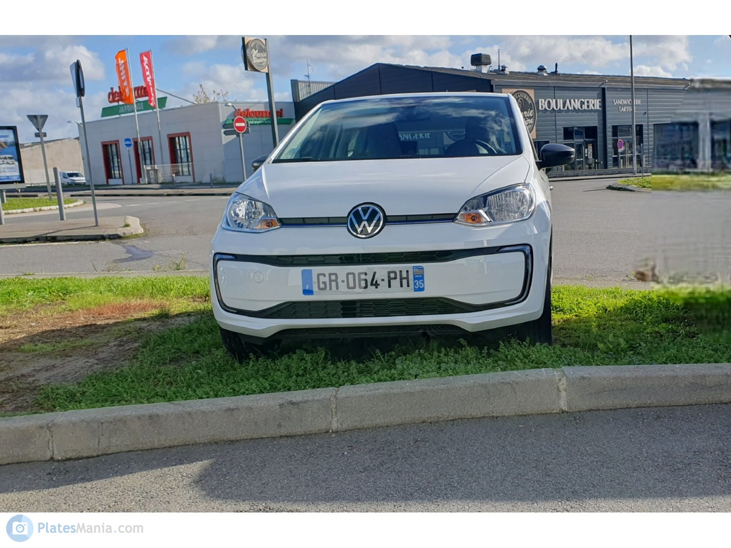 GR-064-PH, Volkswagen up! 1st gen e-up! 5-door Hatch (AA), facelift, 2016–