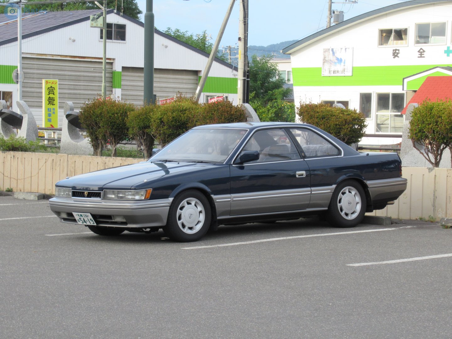 札幌 330 ほ 5419, Nissan Leopard 2nd gen (F31), 1986–1992