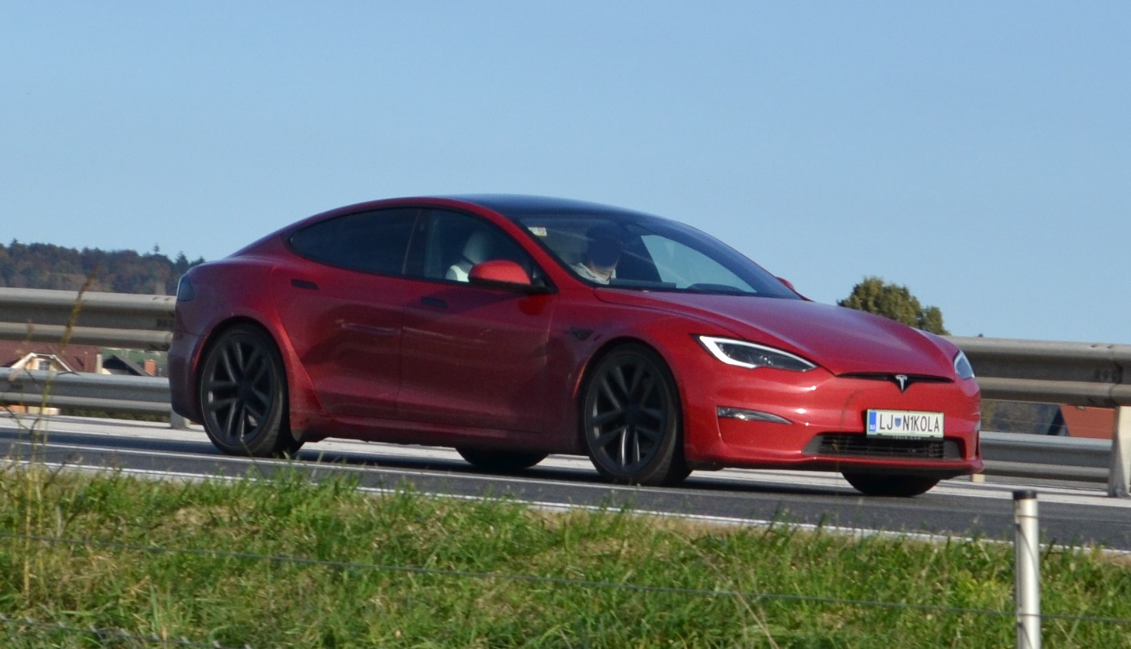 LJ N1KOLA, Tesla Model S 1st gen (5YJS), 2012–