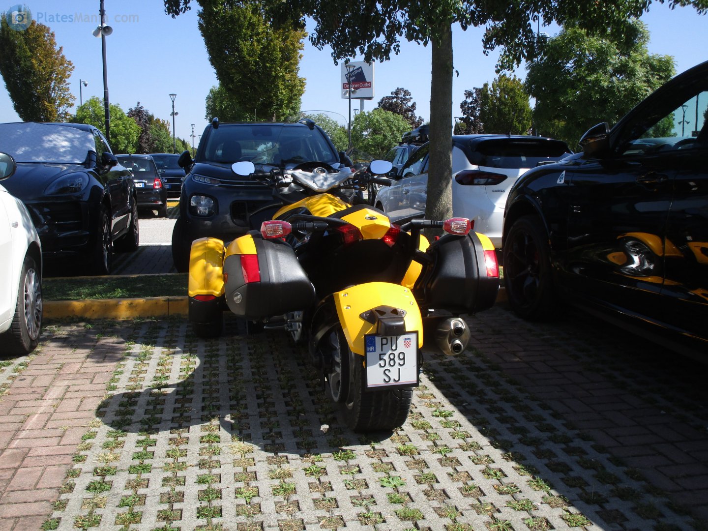 PU 589-SJ, Can-Am Spyder 