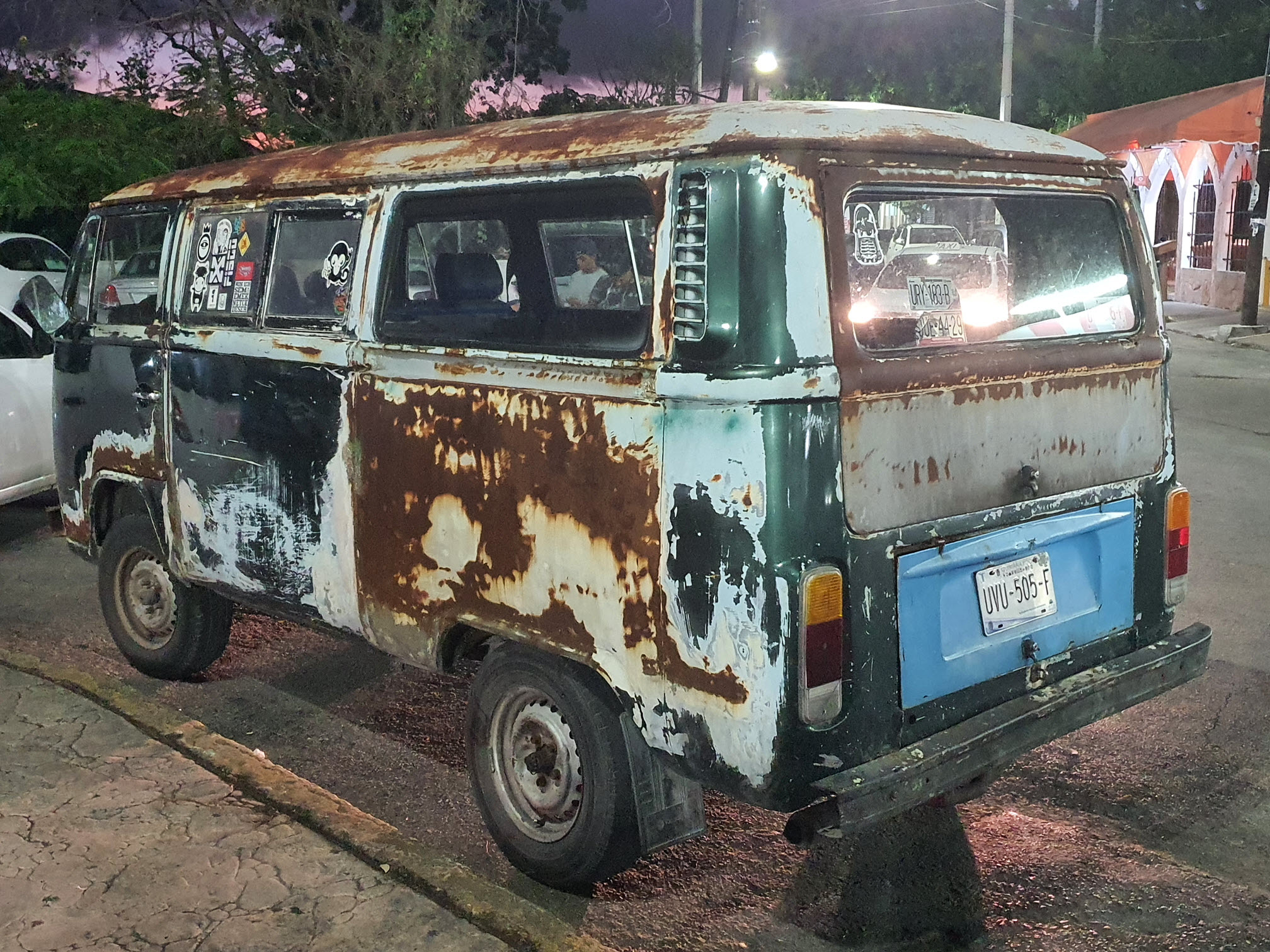 UVU-505-F, Volkswagen Kombi 2nd gen Bus/Kombi Van (T2b), 1st facelift, 1967–1979 (–1982 for BR- and MX-market)