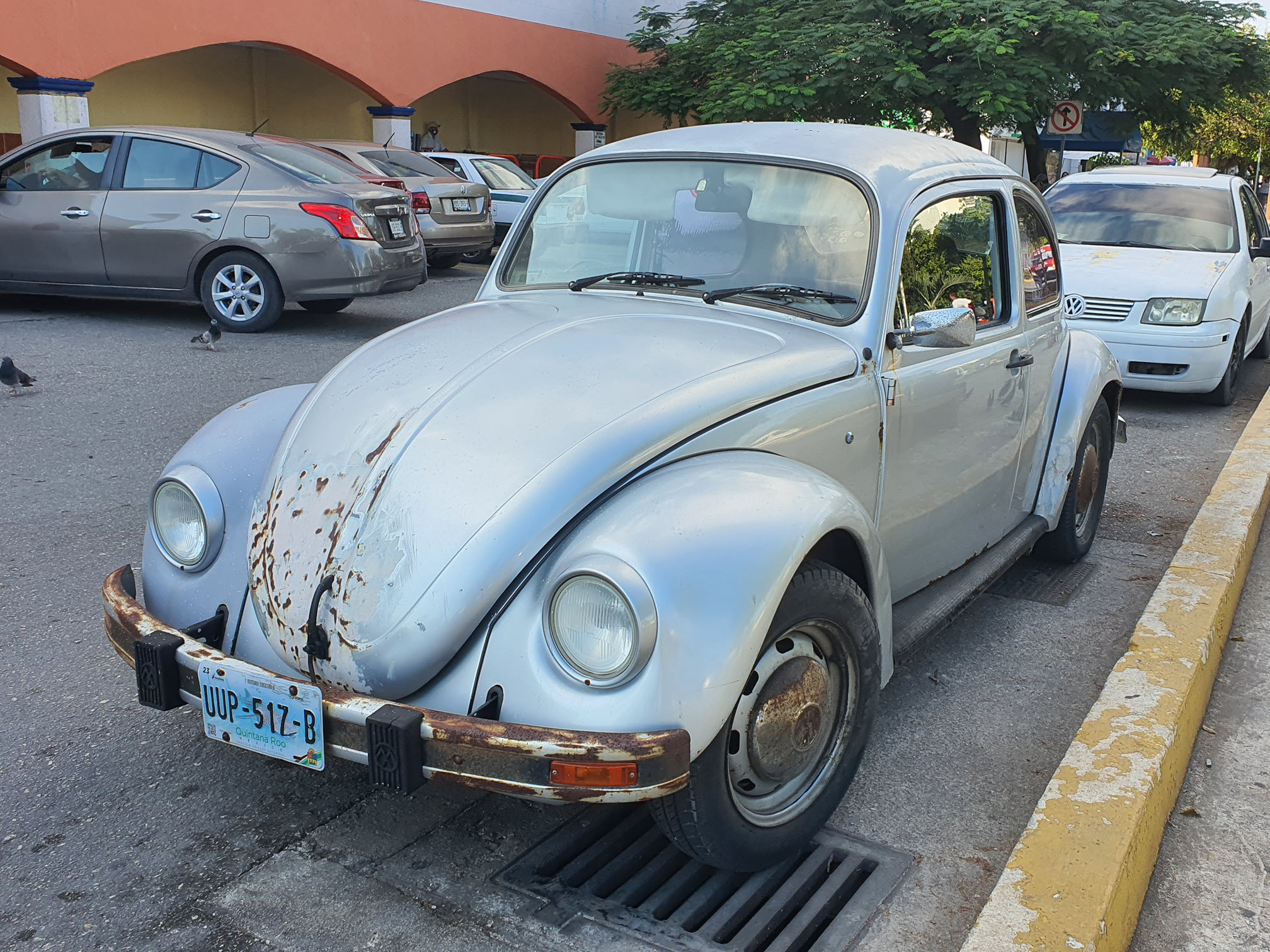 UUP-517-B, Volkswagen Beetle 1st gen Sedan (Type 1), 1938­–2003