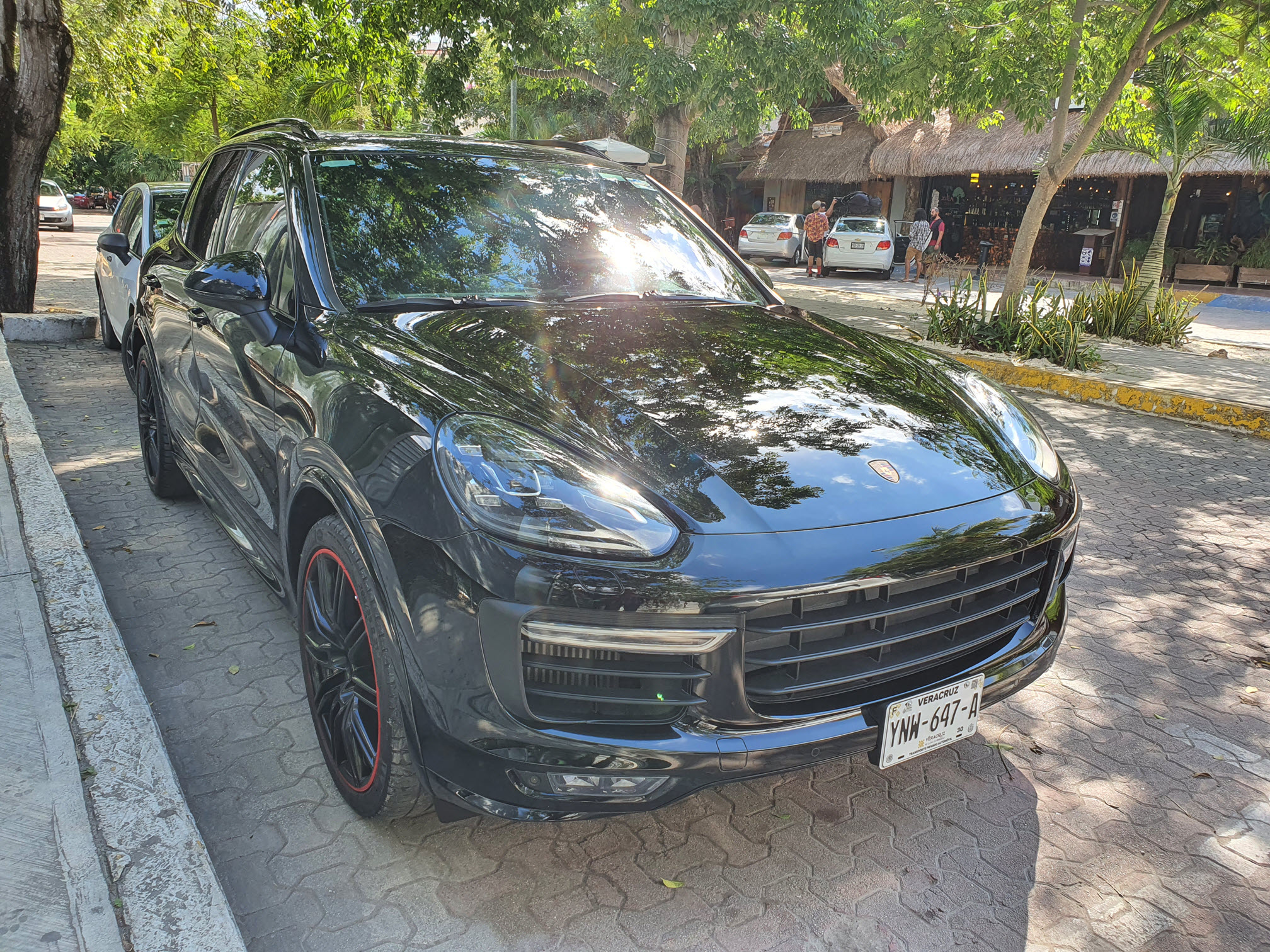 YNW-647-A, Porsche Cayenne 2nd gen (958; 92A), facelift, 2014–2017