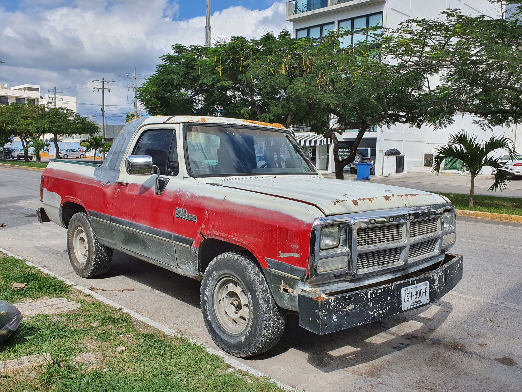 USH-800-F, Dodge Ramcharger 2nd gen, 1981–1993 (–1996 for MX-market)