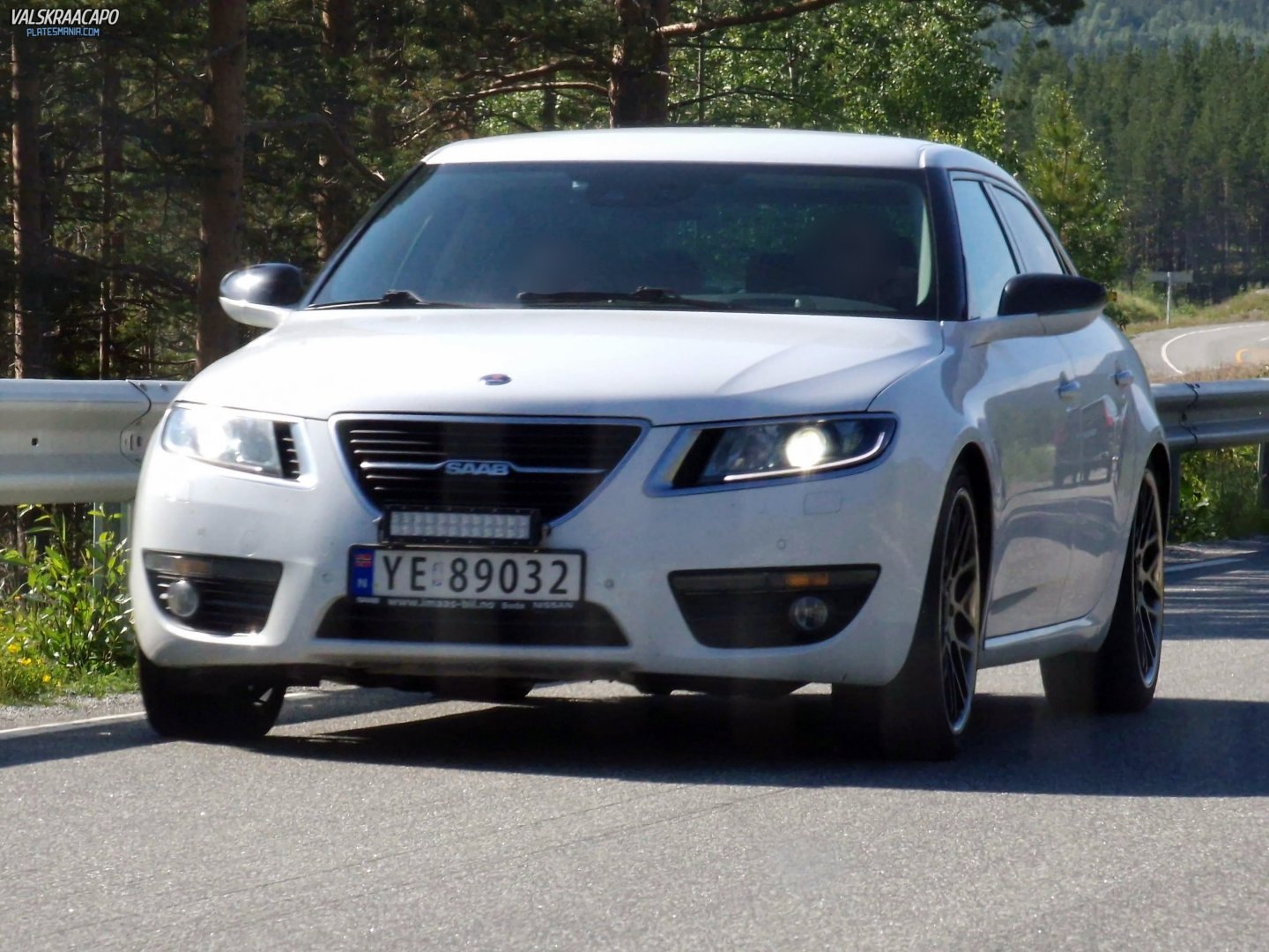 YE 89032, SAAB 9-5 2nd gen Sedan (YS3G), 2010–2012