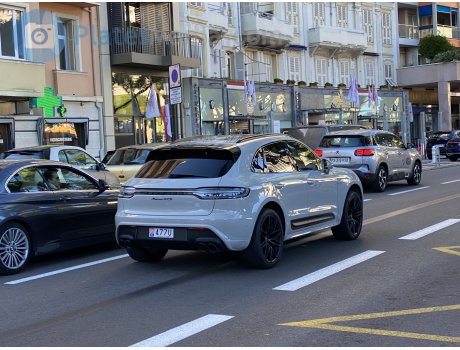 477U, Porsche Macan