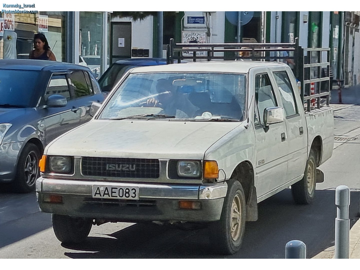 AAE 083, Isuzu Pickup 